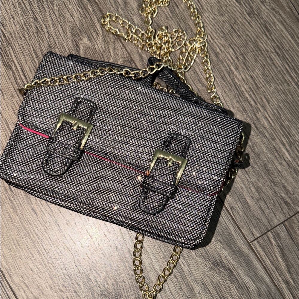 Steve Madden Sparkly Black and Gold Chain Crossbody Bag - Picture 3 of 8